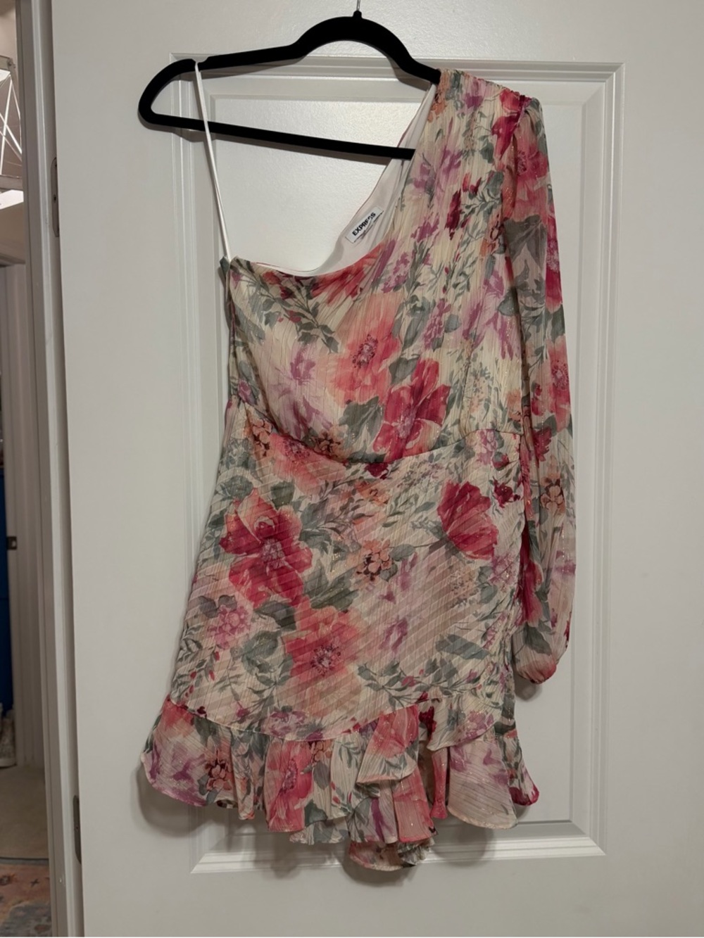 Express One-Shoulder Floral Mini Dress Romper in Cream and Pink